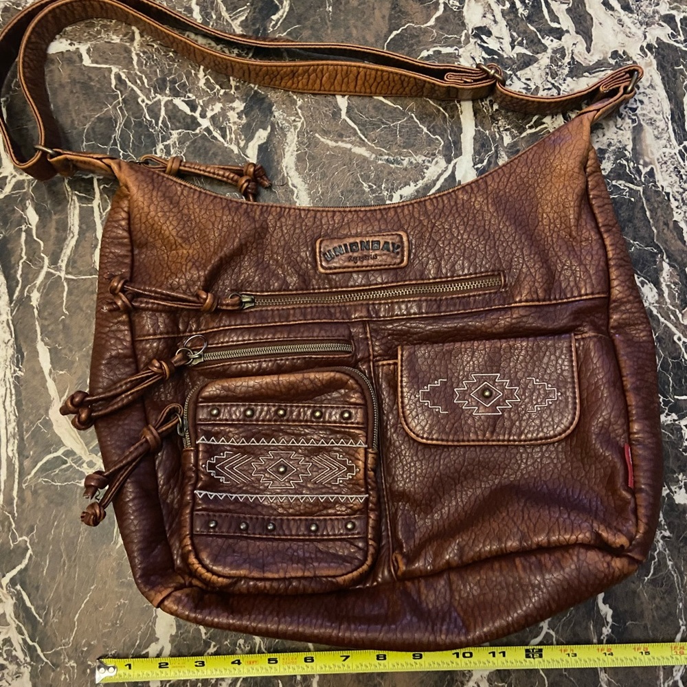 EXCELLENT condition Unionbay purse